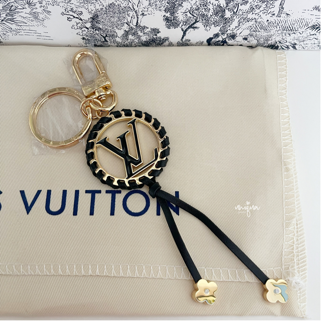 LOGO KEYCHAIN - MARO JEWELRY